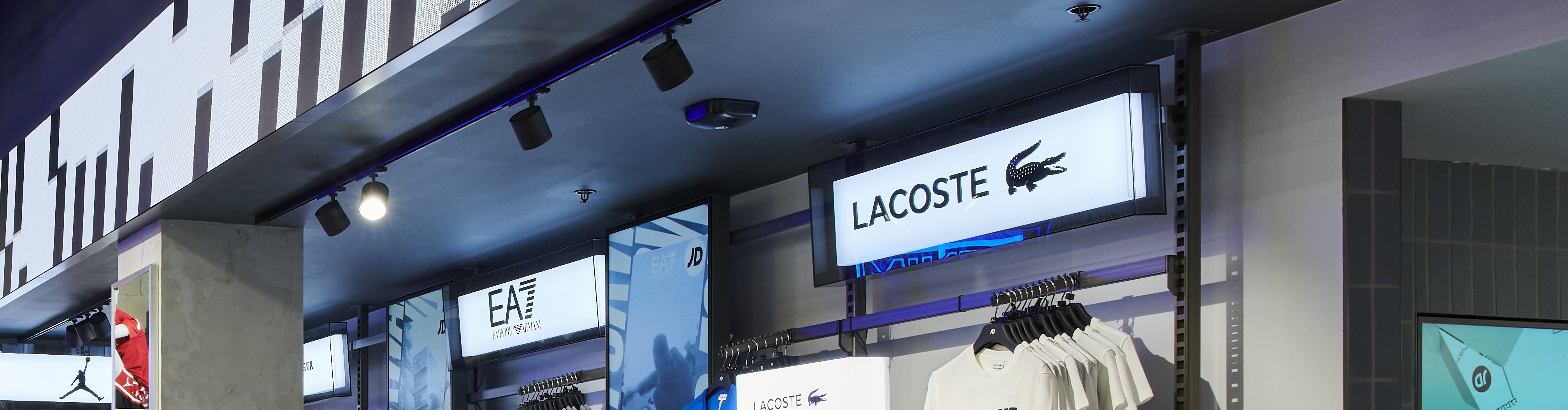 Larger Apparel Glow Light Box CU