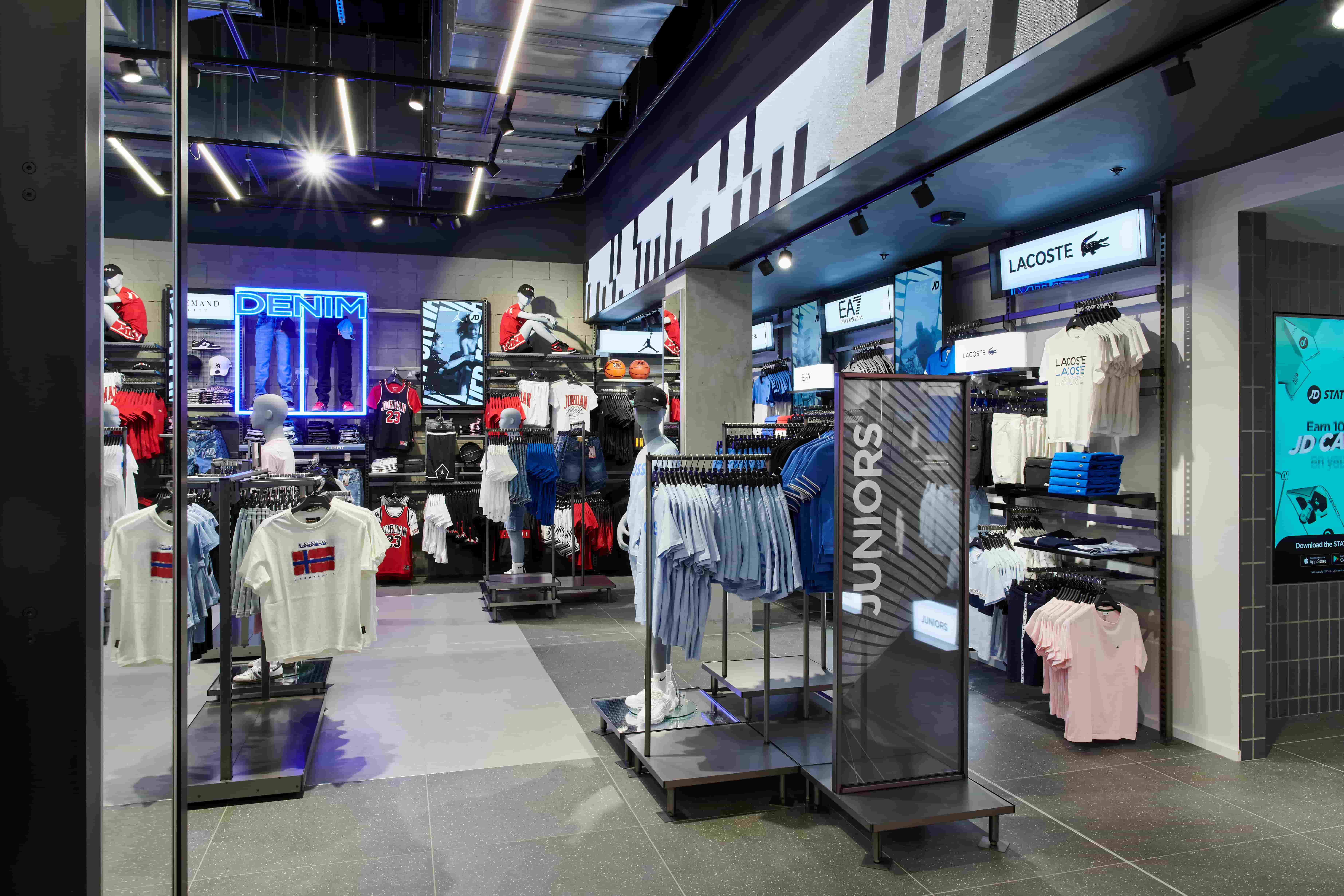 Larger Apparel Glow Boxes for JD Sports 