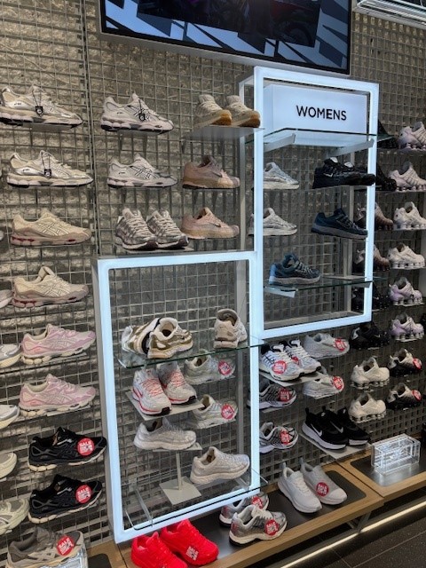 illuminated halo display